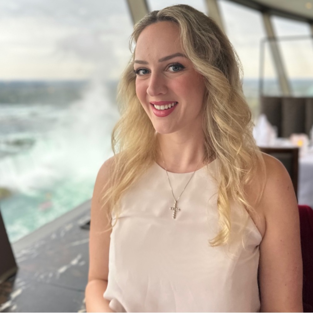 Meet your Posher, Olivia